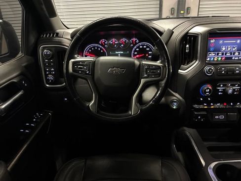 Used 2020 Chevrolet Silverado 1500 LT Trail Boss AWD/4WD image 13
