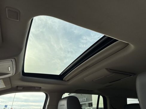 Used 2016 GMC Yukon Denali w/ Open Road Package image 21