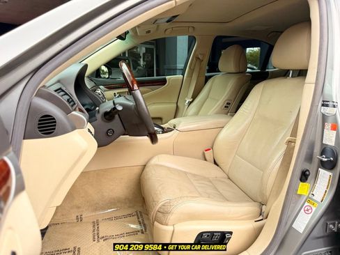 Used 2016 Lexus LS 460 w/ Comfort Package RWD image 25