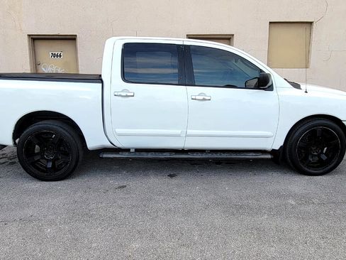 Used 2007 Nissan Titan SE image 17