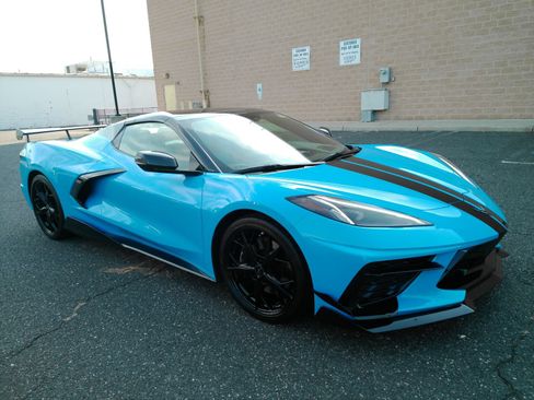 Used 2021 Chevrolet Corvette Stingray Premium Conv w/ Z51 Performance Package RWD image 2