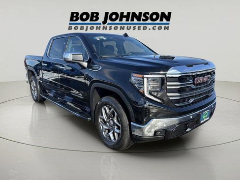 Certified 2022 GMC Sierra 1500 SLT w/ SLT Premium Plus Package image 1