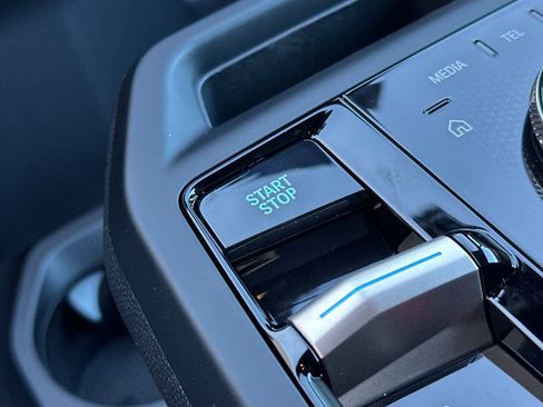 New 2026 BMW iX xDrive60 image 27