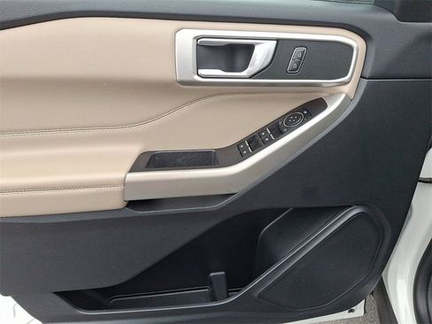 Certified 2023 Ford Explorer XLT w/ Equipment Group 202A image 13