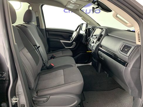 Used 2022 Nissan Titan SV RWD image 35
