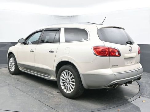 Used 2010 Buick Enclave CXL image 8