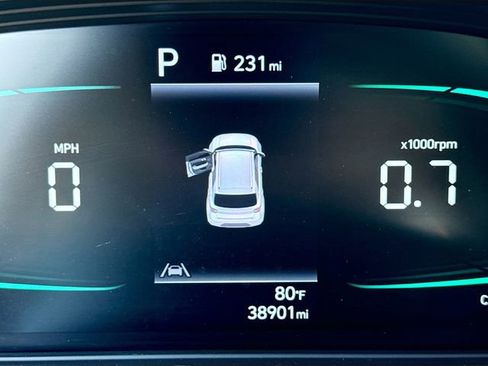 Used 2023 Hyundai Venue SEL w/ Cargo Package FWD image 12