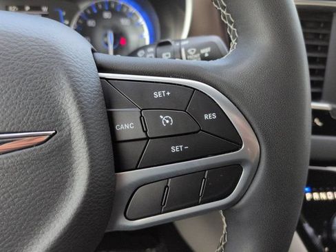 Used 2023 Chrysler Voyager LX FWD image 24