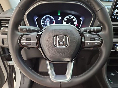 Certified 2025 Honda Pilot Touring image 12