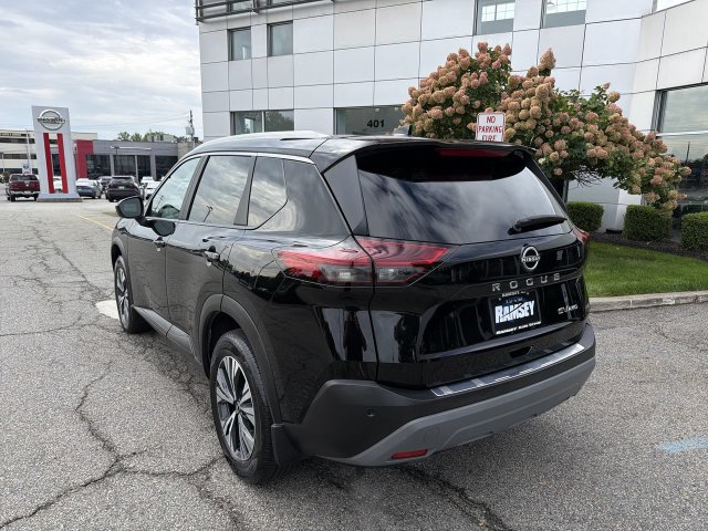 Certified 2023 Nissan Rogue SV w/ SV Premium B Package AWD/4WD image 6