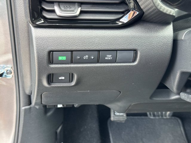 Used 2025 Nissan Sentra SV FWD image 24