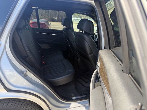 Used 2014 BMW X5 xDrive35i w/ M Sport image 19