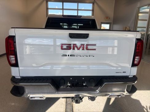 New 2026 GMC Sierra 1500 SLE w/ X31 Off-Road Package AWD/4WD image 12