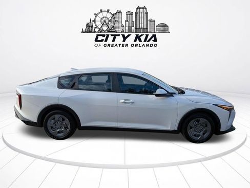 New 2026 Kia K4 FWD image 7