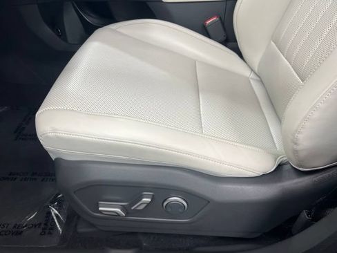 Used 2026 Hyundai Santa Fe SEL AWD/4WD image 15