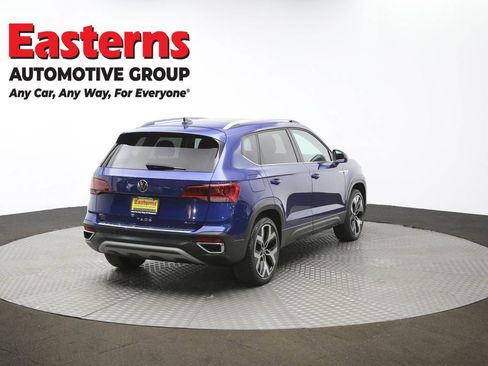 Used 2022 Volkswagen Taos SEL image 39