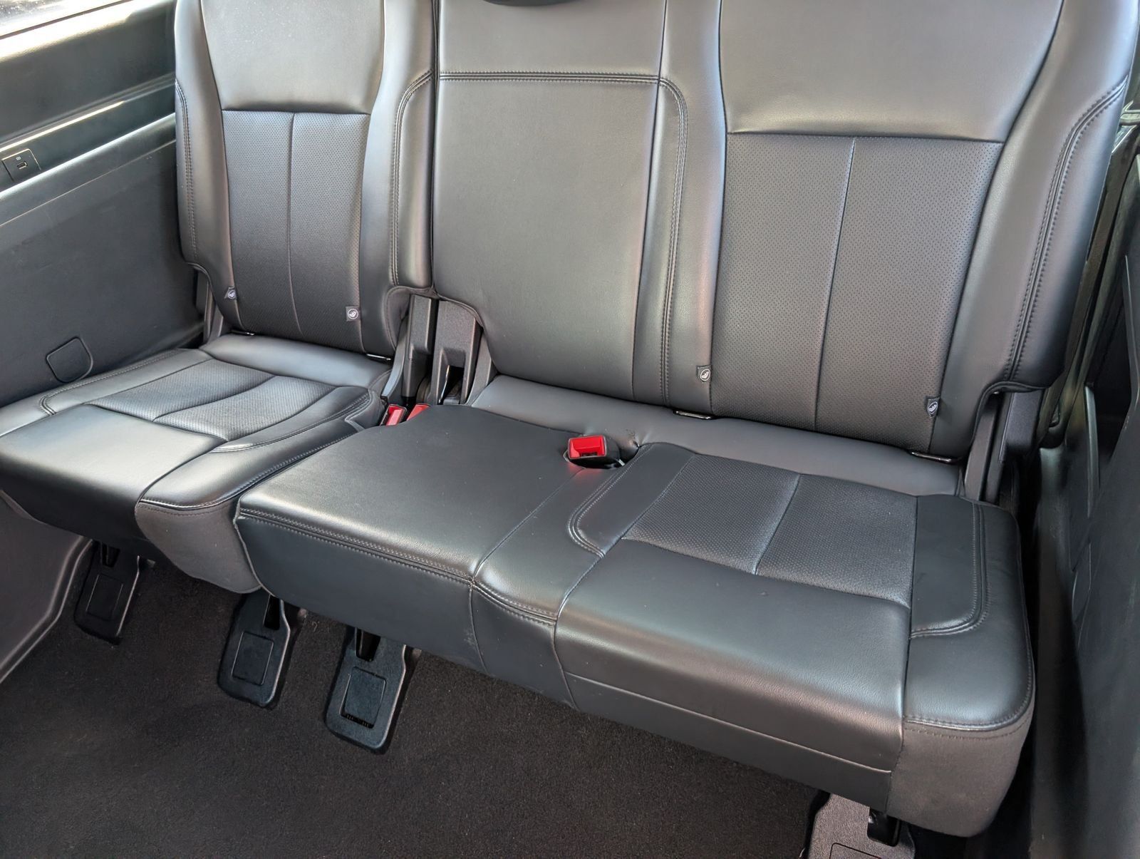 Used 2024 Ford Expedition XLT RWD image 33