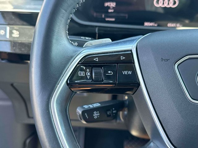 Used 2021 Audi e-tron Premium Plus w/ Premium Plus Package AWD/4WD image 24