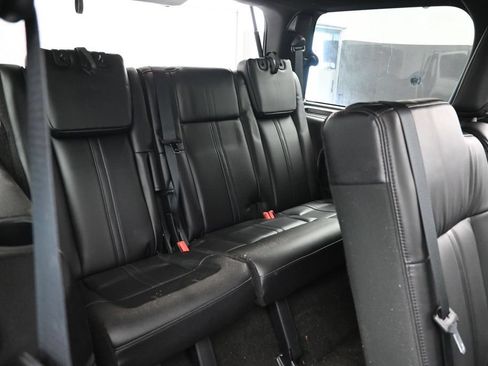 Used 2016 Lincoln Navigator Select AWD/4WD image 35