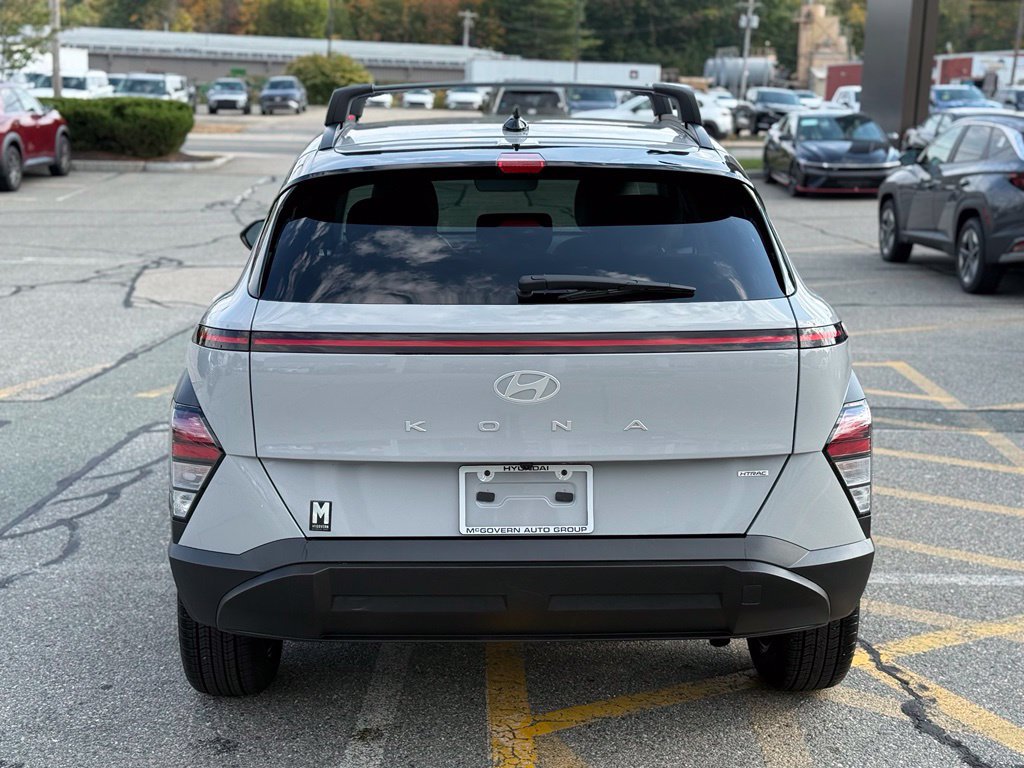 Certified 2026 Hyundai Kona SEL Sport AWD/4WD image 4