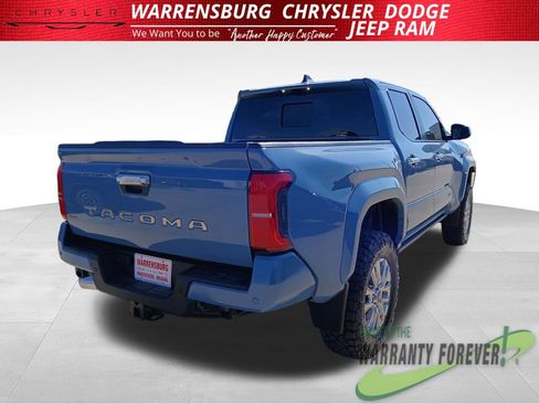 Used 2026 Toyota Tacoma Limited AWD/4WD image 4