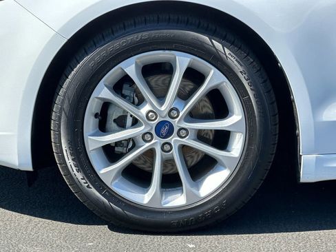 Used 2020 Ford Fusion SE FWD image 23