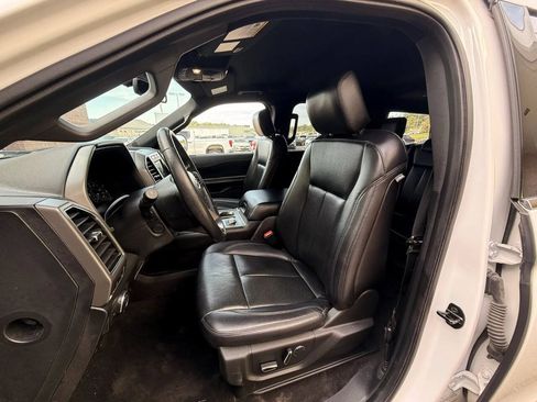 Used 2019 Ford Expedition XLT AWD/4WD image 13