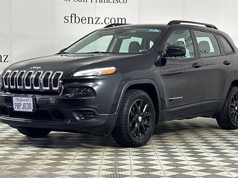 Used 2016 Jeep Cherokee Sport FWD image 8