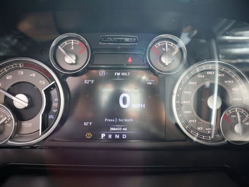 Used 2018 RAM 3500 Laramie Longhorn AWD/4WD image 7