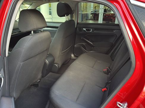 Used 2022 Honda Civic EX image 9