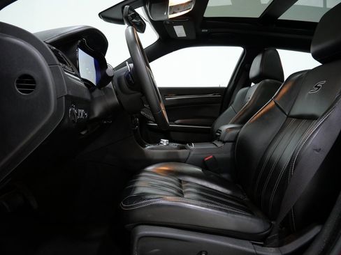 Used 2023 Chrysler 300 S image 12