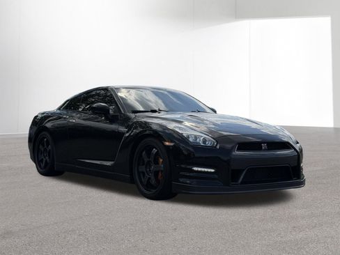 Used 2015 Nissan GT-R Black Edition AWD/4WD image 7