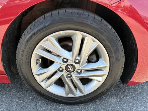 Used 2019 Hyundai Elantra Value Edition FWD image 19