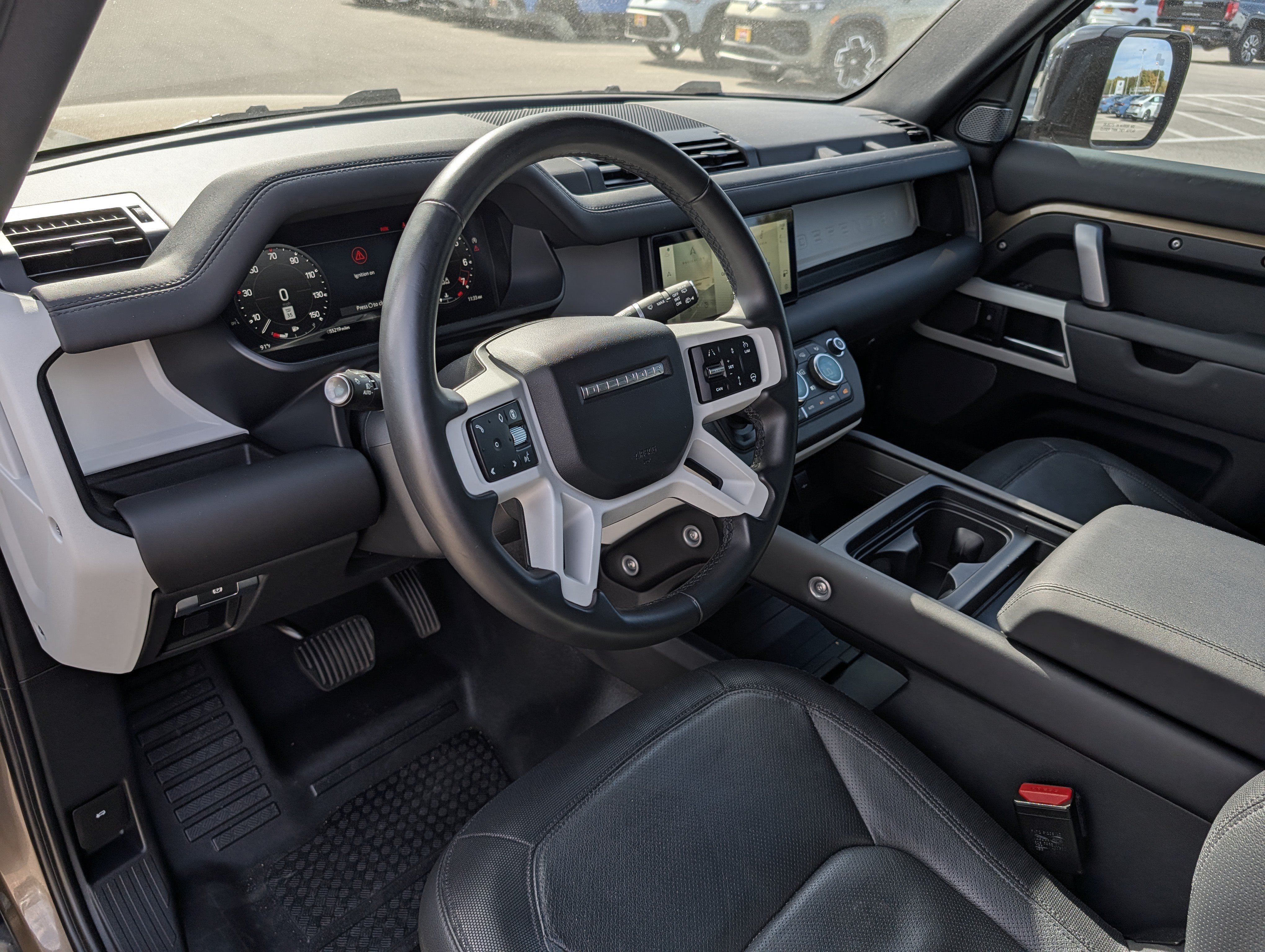 Used 2024 Land Rover Defender 110 X-Dynamic SE AWD/4WD image 18