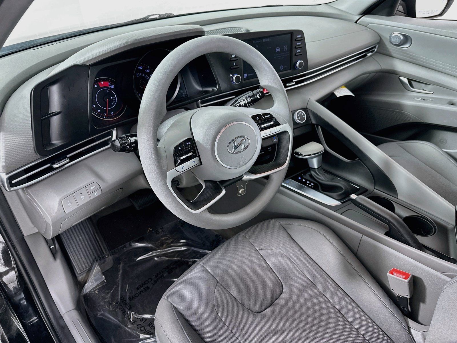Used 2023 Hyundai Elantra SE FWD image 9