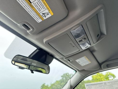 Certified 2025 Nissan Frontier S image 11