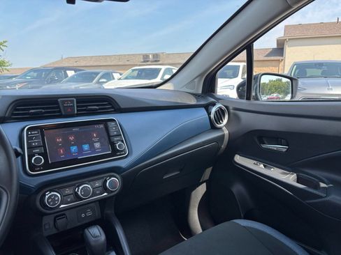 Used 2025 Nissan Versa SV FWD image 32