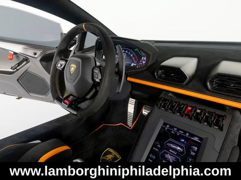 Used 2023 Lamborghini Huracan STO RWD image 32