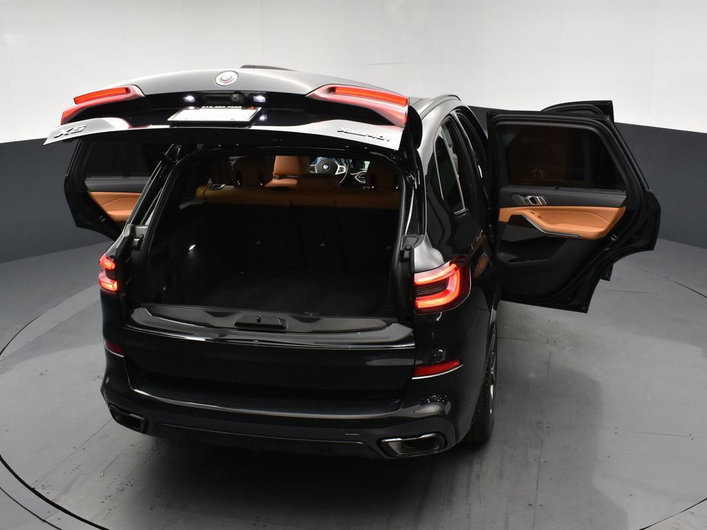 Used 2023 BMW X5 xDrive40i w/ M Sport Edition AWD/4WD image 29