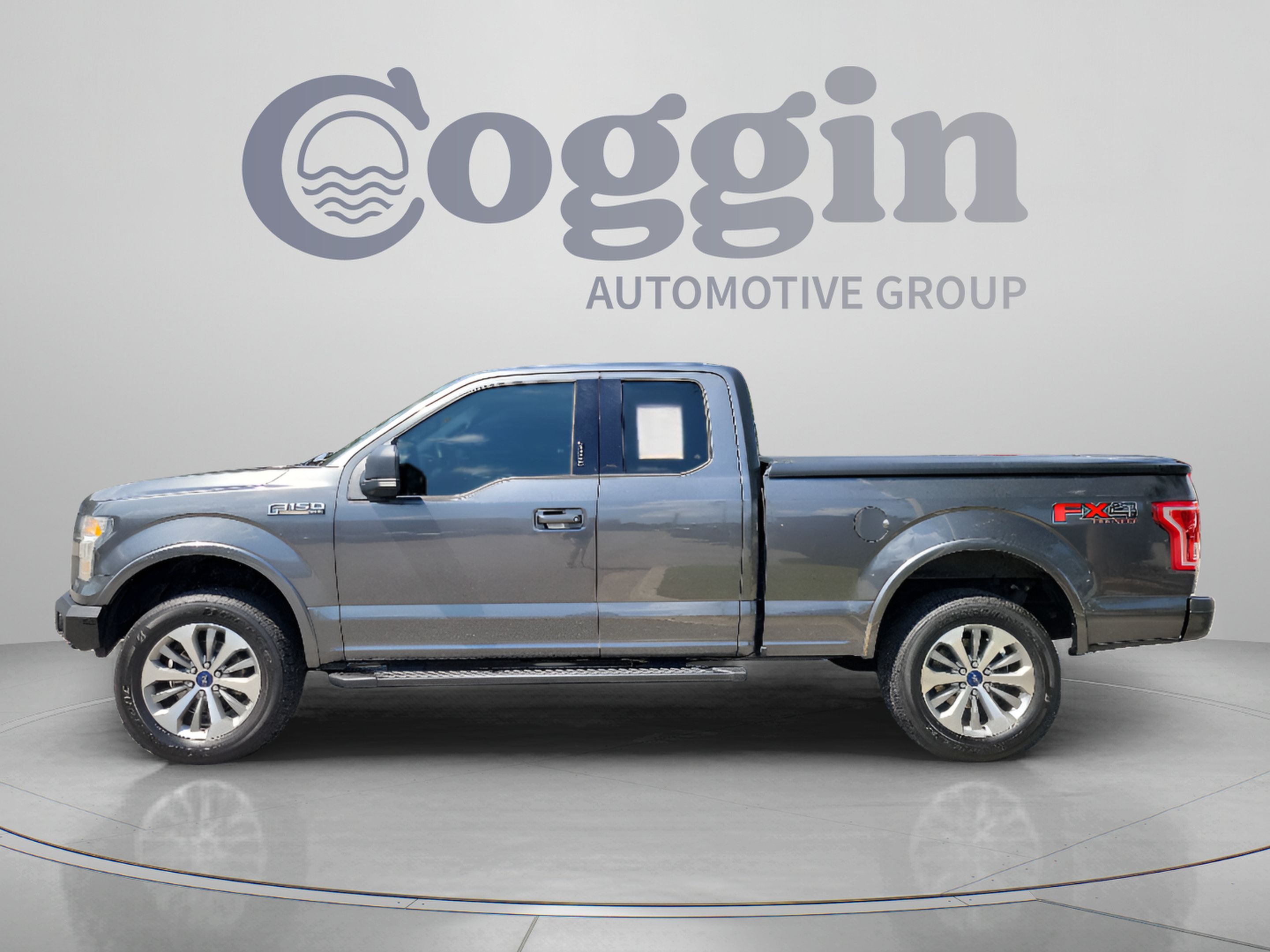 Used 2017 Ford F150 XLT w/ Equipment Group 302A Luxury AWD/4WD image 2