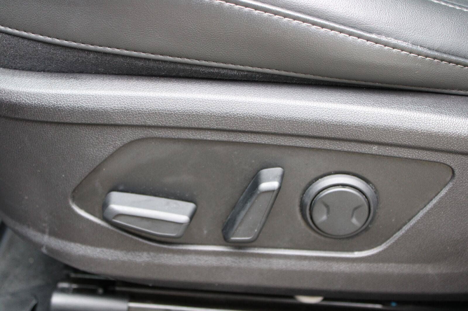 Used 2023 Kia Sorento S w/ Panoramic Sunroof Package FWD image 38