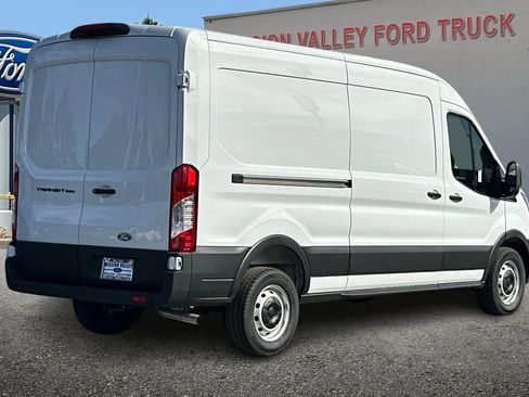 New 2026 Ford Transit 250 148 Medium Roof w/ Load Area Protection Package image 4