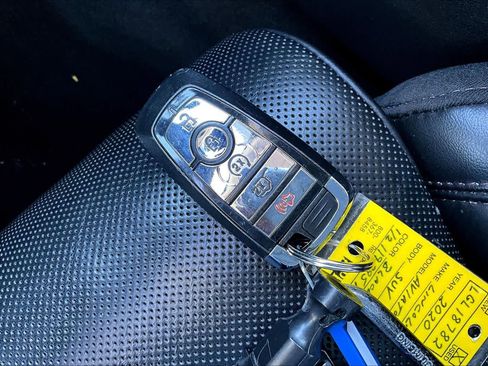 Used 2020 Lincoln Aviator Reserve w/ Equipment Group 202A image 13