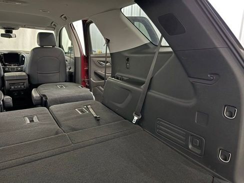 Used 2018 Chevrolet Traverse LT w/ LPO, Floor Liner Package AWD/4WD image 16