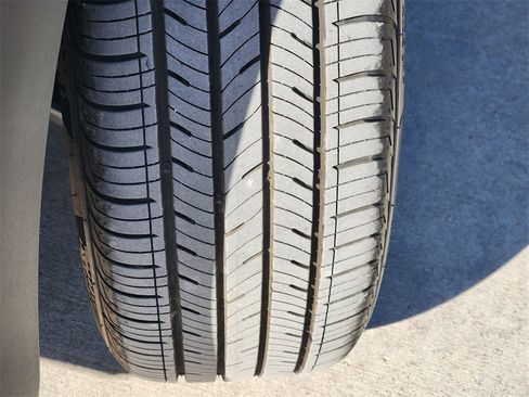 Certified 2026 Kia Seltos EX image 12