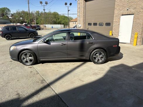 Used 2010 Chevrolet Malibu LT w/ Interface Package FWD image 6