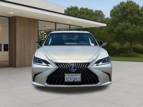 Used 2022 Lexus ES 300h w/ Premium Package FWD image 4