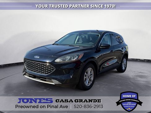 Used 2021 Ford Escape SE FWD image 1