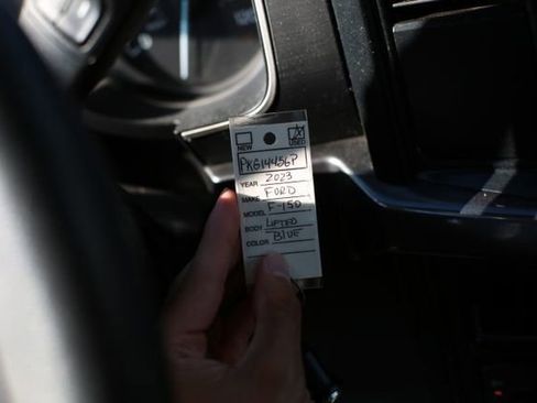 Used 2025 Genesis GV70 2.5T image 29