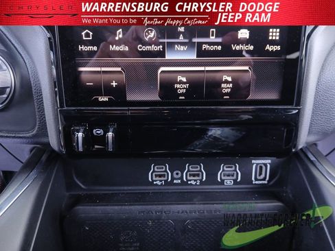 Used 2025 RAM 1500 Laramie AWD/4WD image 23